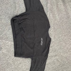 Cropped black comfy sweatshirt